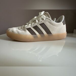 Adidas sneakers(woman’s)